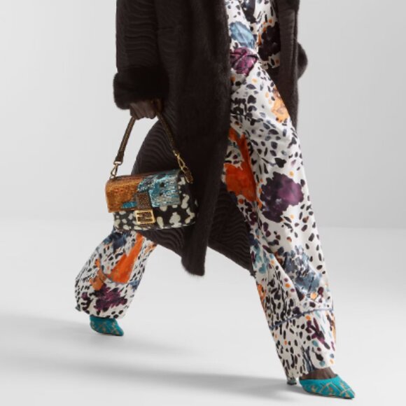 FENDI BAGUETTE MULTICOLOR NIGHT BUTTERFLY SEQUIN BAG NEW FULL SET 2025 - Picture 7 of 8